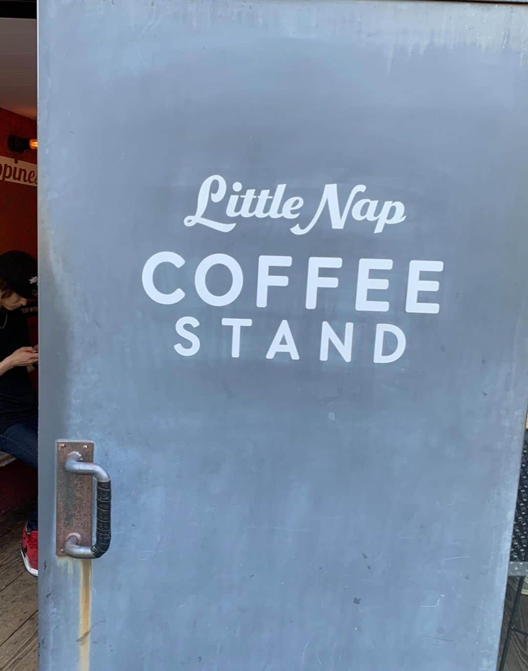 NAOTA（ナオタ）さんのインスタグラム写真 - (NAOTA（ナオタ）Instagram)「『little nap coffee』 ここのカフェラテは絶品☕️  #カフェラテ #カフェ巡り #カフェ部 #東京カフェ巡り #カフェ#cafelatte #cafelife」1月26日 19時07分 - naotasaito