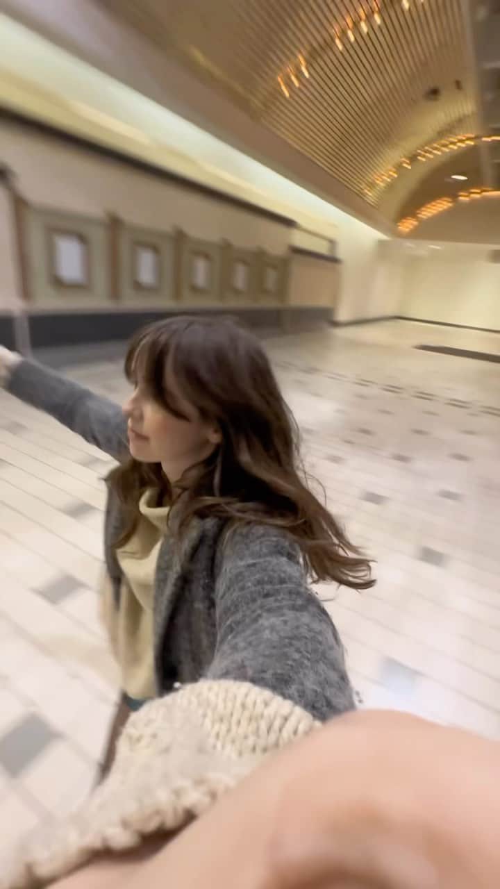 Acacia Brinleyのインスタグラム：「Wanted to participate in this trend except it’s me. I‘ve become somebody to myself. I am everything to me. I started thinking that I am so exciting.」