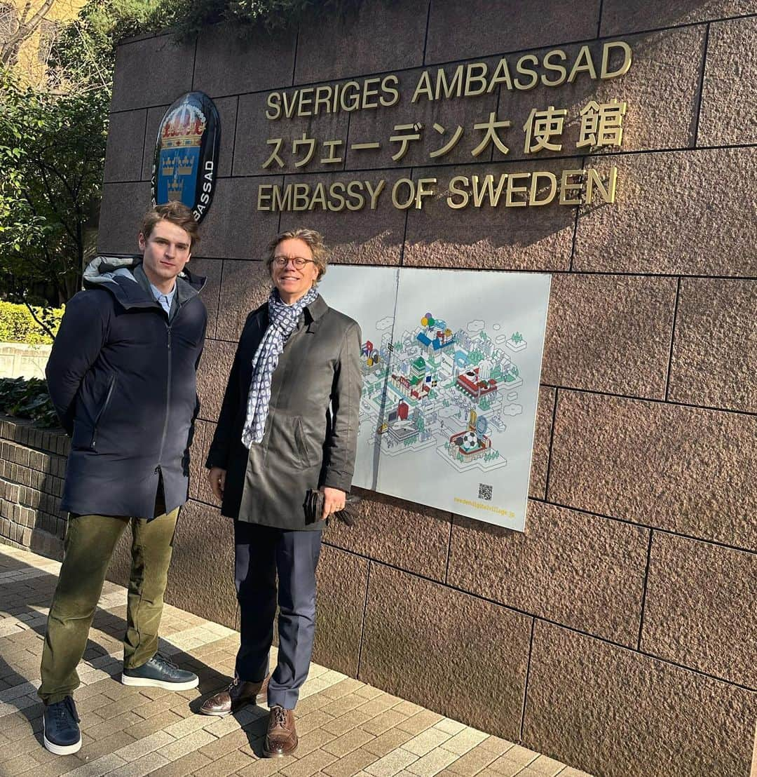 Anton Wormannさんのインスタグラム写真 - (Anton WormannInstagram)「Had lunch with Swedish ambassador to Japan, Pereric Hogberg. Talking about all things Sweden & Japan 🇸🇪❤️🇯🇵Thanks for a great time!  今日はスウェーデン大使　@ambassador_takayama と昼のデートへ行ってきました！スウェーデン、日本や色々な面白い事について話しました。　有り難う御座いました！　🙋‍♂️ #スウェーデン」1月26日 16時16分 - antonwormann