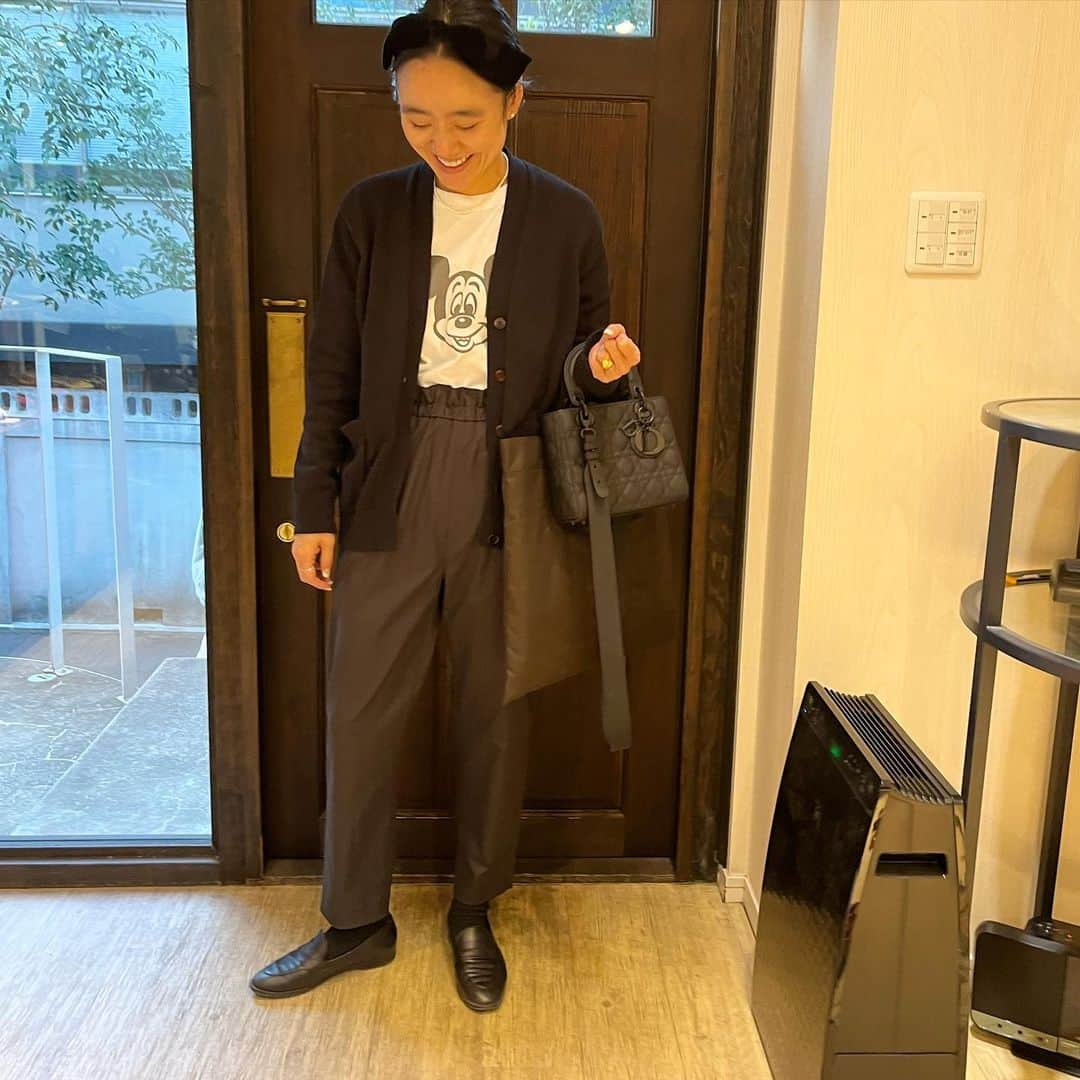 金子綾さんのインスタグラム写真 - (金子綾Instagram)「today's... #ootd  #akcloset   今日発売のミッキーT♡」1月26日 17時16分 - ayaaa0707