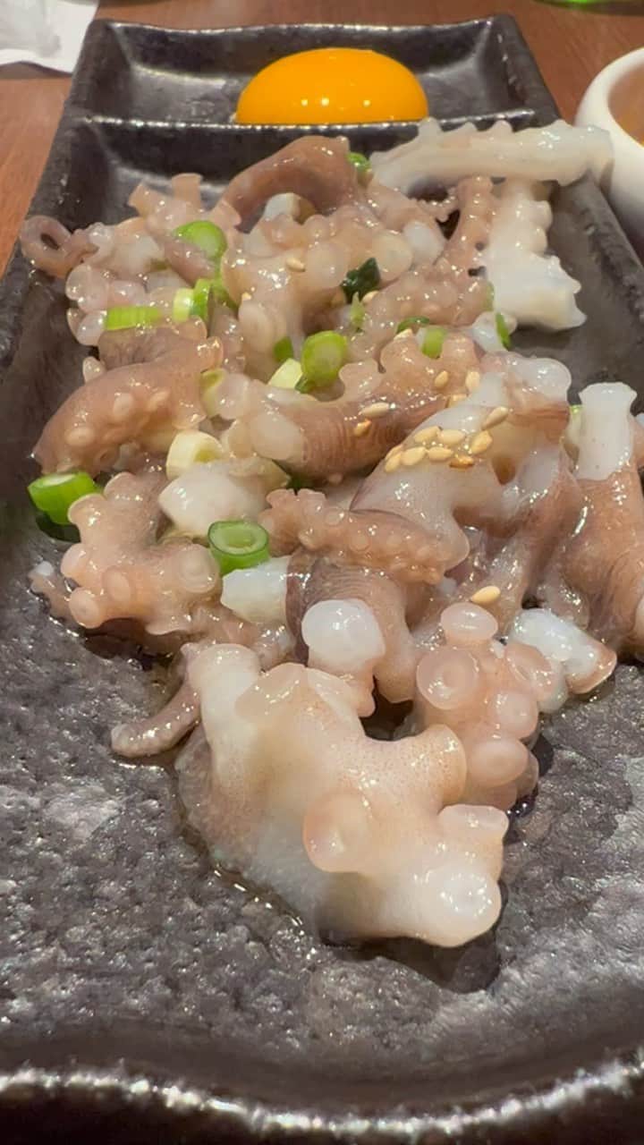本間昭光のインスタグラム：「生タコ」