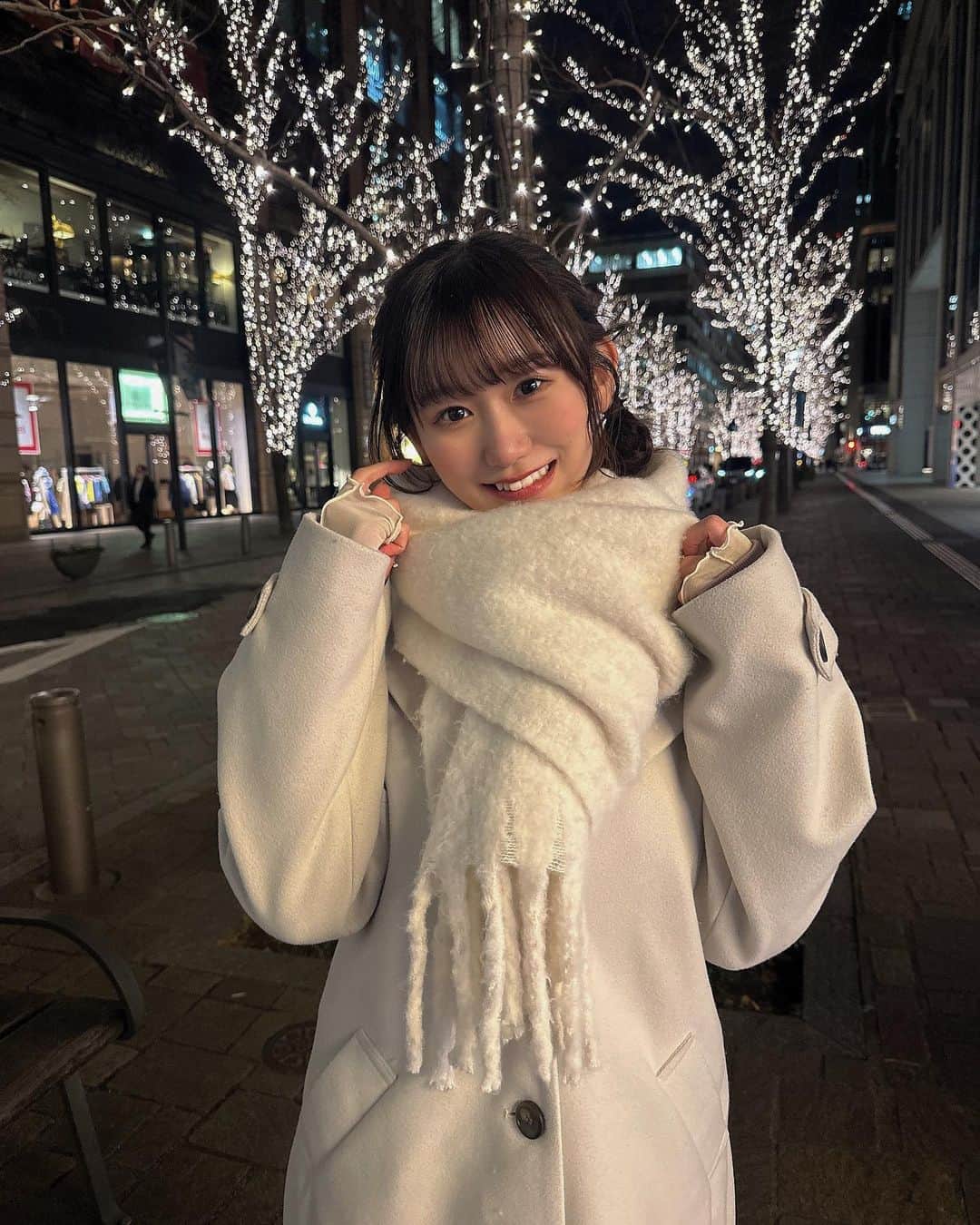佐藤海里のインスタグラム：「イルミネーション綺麗🎅🏻🎀  . . .  #イルミネーション  #イルミネーションデート  #丸の内イルミネーション  #instagood  #fyp」