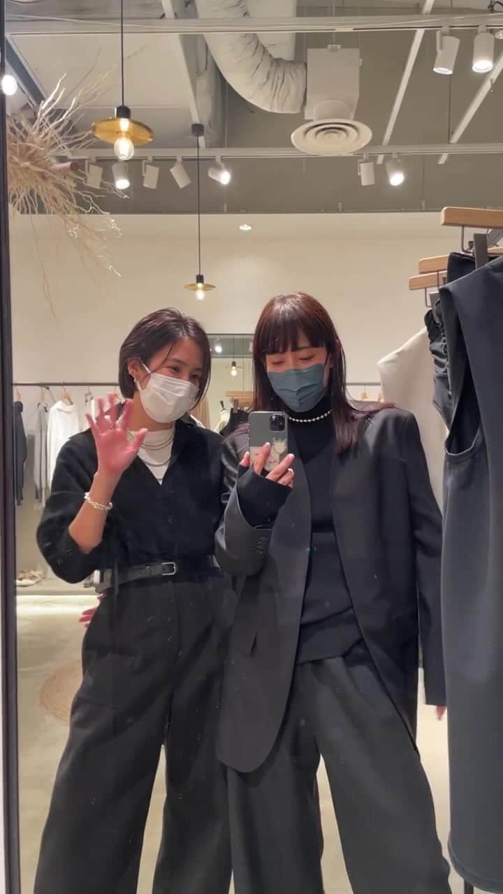 JUNNAのインスタグラム：「@etretokyo  2023' swim wear collection発売スタートしました @etretokyo_hana とルミネにて🤍」