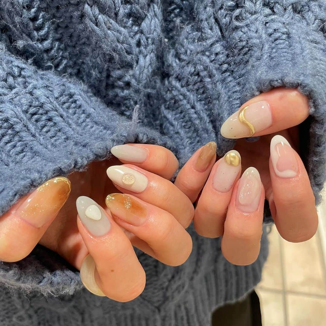 遠藤みゆのインスタグラム：「今回のネイルもとびっきり可愛んだああああ💗💗 毎回みゆのドッッタイプで毎日るんるんなのです〜！！！」