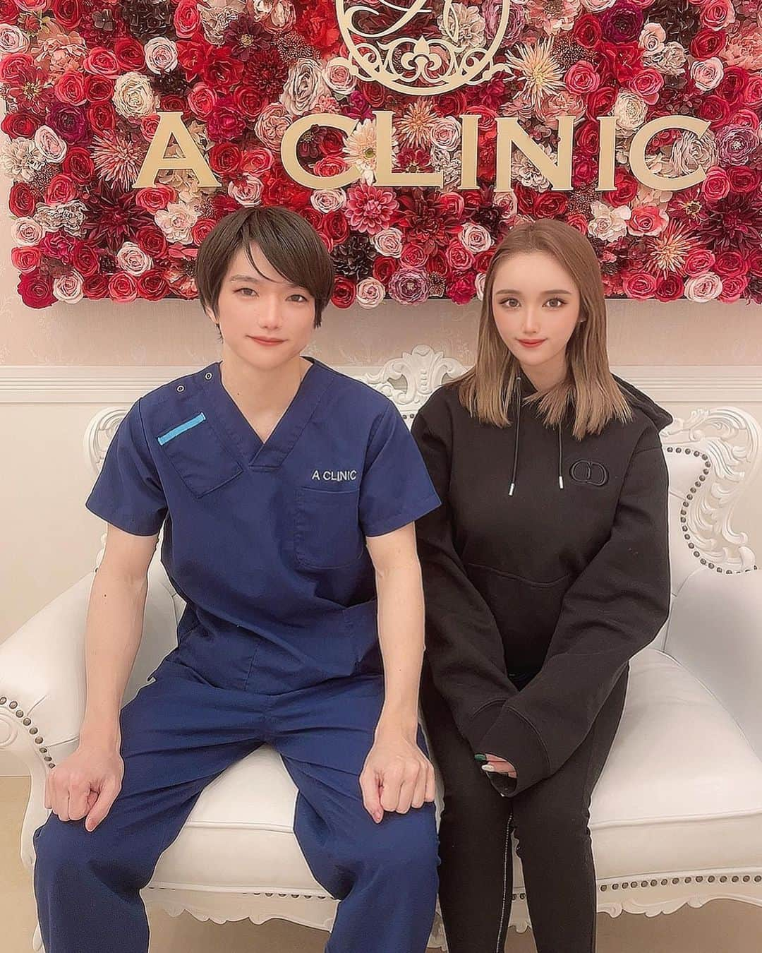 yurikaさんのインスタグラム写真 - (yurikaInstagram)「⁡ ⁡ ⁡ @a_clinic_osaka で @aclinic_takubo にAスレッドをしていただきました🌟 ⁡ フェイスラインとたるみが気になってたからすっきりして嬉しい🧡🧡 ⁡ もたつき感がなくなった☺️ しっかり引き上げてもらいました🧏🏻‍♀️ ⁡ ⁡ 院内も新しくすごく綺麗でした✨ 先生方も優しくて安心して施術を受けれました♪ ⁡ ⁡ 1day小顔脂肪吸引も気になる👀 ⁡ 田窪先生ありがとうございました🌼 ⁡ ⁡ #aスレッド #糸リフト #aclinic #aclinic銀座 #aclinic横浜 #aclinic新宿 #aclinic名古屋 #aclinic福岡 #aclinic池袋 #aクリニック #エークリニック #小顔 #リフトアップ #美容外科 #美容皮膚科 #美容クリニック #スレッドリフト #小顔整形 #たるみ改善 #田窪賢太郎  ⁡」1月26日 21時51分 - yurichan_819