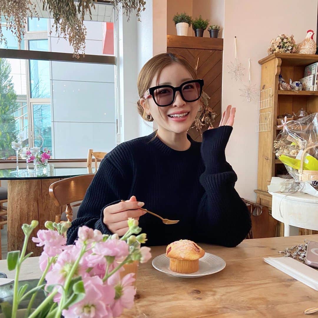 のインスタグラム：「🧁💕  アイドルオーディション オンライン審査最終日終了💻🖋🎀  皆さん本当にありがとうございました♡ お疲れ様でした🥹🎀  #nftidolhouse」