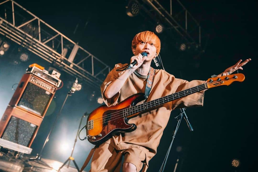 でらしさんのインスタグラム写真 - (でらしInstagram)「2023.1.25@Zepp Haneda  去年11月にキャンセルになってから即ハコ抑えして良かった！ 四星球は対バンの美味しいところを引き出すのが上手すぎる〜  Ba.U太さんとじっくり話したのがもしかしたら初めてだったかもだけど、考え方がすごく似てた。もっと話したい。  3月からのワンマンツアーは声出しアリでやりたいな。  📸@tamaishingo22」1月26日 22時54分 - lingnai03