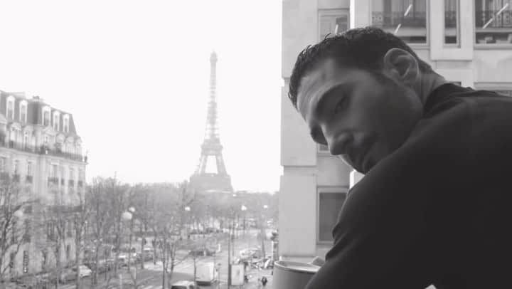 ミゲル・エンジェル・シルベストレのインスタグラム：「@dior @mrkimjones and The Eiffel Tower  🎥 @unai.etxebarria  @_._ka_._」