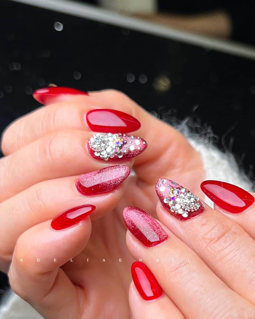 名古屋プレミアムネイルサロン アデリーネイルのインスタグラム：「ツヤツヤ❤️❤️❤️  アデリーネイル ☎︎052-325-2533 名古屋市北区若葉通1-2レクサ若葉2階 1階無料駐車場となっております(6台有)#アデリーネイル#プレミアムネイルサロン #ネイル#ネイルサロン#名古屋#名古屋ネイル#3Dネイルアート#nails#gelnails#nailart#スワロフスキークリスタル#アイラッシュサロン#サロンデザイン#フレンチネイル#nagoya#nagoyafashion」