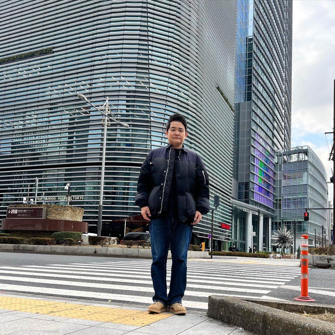 ノブ さんのインスタグラム写真 - (ノブ Instagram)「ノーチャンピオン。 横線ばっかりの場所。 粗品、長谷川、伊藤、井口、ノブで刺激的なワールドに挑戦しました。 どこかでいつか観れます、またお知らせします。」1月27日 10時26分 - noboomanzaishi