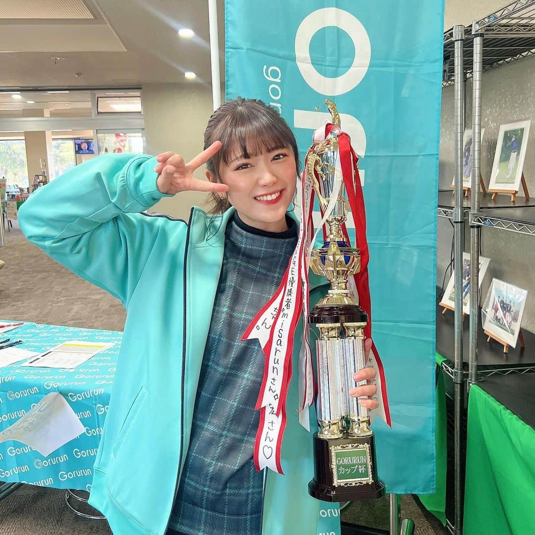 山内鈴蘭のインスタグラム：「9歳から通うCPGカントリークラブ🥰思い出いっぱいの場所です💓  ゴルフブランドGorurun(@gorurun_ )presents❣️  ＼第3回 Gorurun Cup／ を地元千葉県市原市で開催でした🎉  【山内鈴蘭に挑戦！The Challenge】と言うイベントにてお客様同士がライバルとしてスコアで競い、上位″18名″様のみの限定コンペ🥺💓💓  内容は、 【山内鈴蘭と一緒にプレーをする】  今までもイベントは沢山行ってきましたが″一緒にプレーをする″イベントは、このGorurun Cupだけなんです🎉  だからこそ、特別なコンペ。 私にとっても特別なゴルフ場で🥰  幼少期から通っているCPGカントリークラブを皆さんにプレーして頂けた事。本当に嬉しかったです😭🎉  CPGカントリークラブさん！ 沢山ご協力頂き、ありがとうございました❣️  ご協賛として、ちばパブ名物″焼豚″と″CPGカントリークラブプレーチケット″を頂きました🎁  皆様喜んで下さいました！ ありがとうございました🎉  ＼山内鈴蘭に挑戦！The Challenge／ と言うイベントは、  指定のゴルフスタジオにて、 指定のゴルフ場を9ホールプレーして頂き、山内鈴蘭のスコアを超えれば豪華プレゼントゲット🎁  そしてお客様同士がライバル！ 約3ヶ月に渡り挑戦してくださる皆様同士でスコアを競い合い、イベント終了までに上位18名に入っていれば″山内鈴蘭とプレーするGorurun Cup″に参加券がもらえる😆🎁  と言うイベントです❣️❣️❣️  また次回、第4回を目指して！ さらにパワーアップできる様に！ 頑張っていきます🥰  YouTube 鈴蘭ゴルフチャンネル でもCPGカントリークラブの動画アップされてるので見てみてね💓💓💓  改めて！ 参加して下さった皆様！ 本当にありがとうございました☺️💓  優勝した、山口さん！ おめでとう😆😆😆😆  #ゴルフ #ゴルフイベント #千葉県 #千葉県市原市 #ゴルフブランド #Gorurun #ゴルラン #山内鈴蘭 #ゴルフ女子 #ゴルフ仲間 #ゴルフ好きな人と繋がりたい #ゴルフ場 #ゴルフ場ランチ #いちはらプロモーション大使 #YouTube #ゴルフ場レストラン #ゴルフコーデ #ゴルフ女子コーデ #cpgカントリークラブ #ちばパブ」