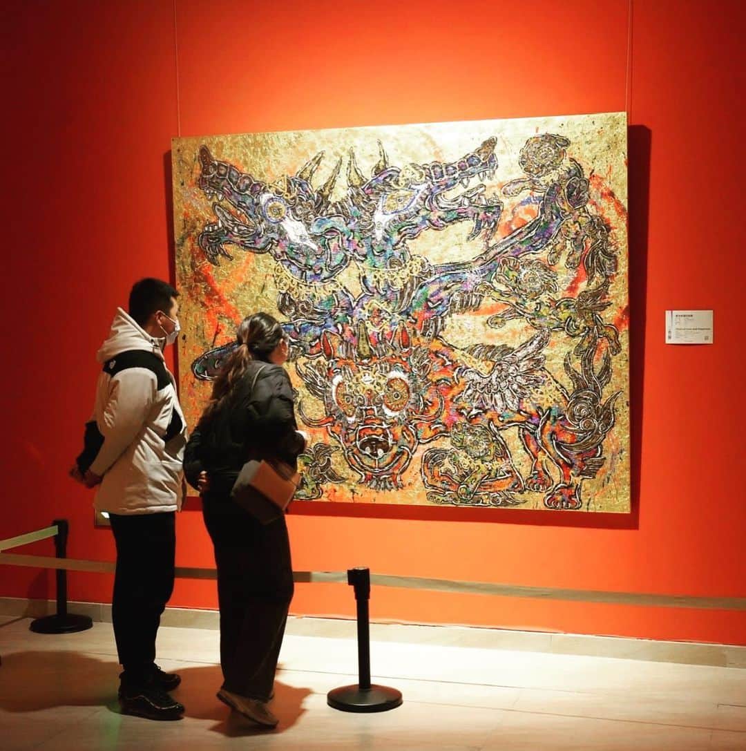 小松美羽のインスタグラム：「《The 2nd Jinan International Biennale》Jan. 7-Apr. 2, 2023 This Biennale is part of the "Different Colors and Common Origins" section of the Jinan Art Museum, and is an important part of the "2022 East Asian Cultural Capital - Jinan Year in China", showcasing the best works of 50 contemporary artists from three East Asian countries. https://onl.sc/gJZY5VY」
