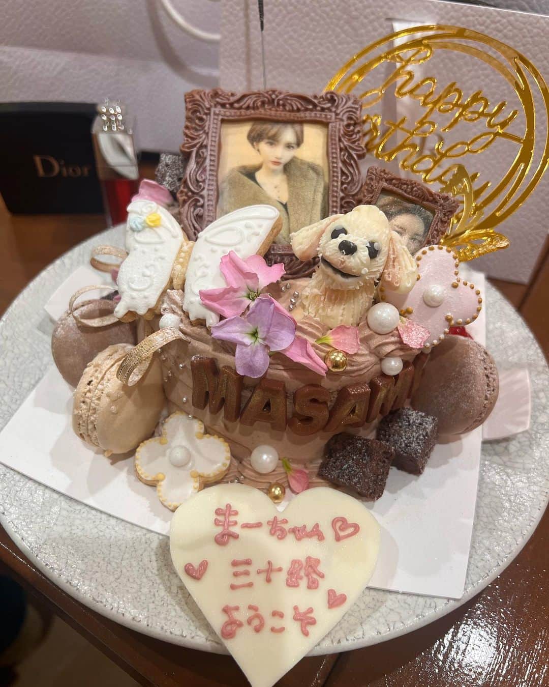 MASAMIさんのインスタグラム写真 - (MASAMIInstagram)「可愛いケーキありがとう♡♡ ポコがいるwwwwwww🥹🥹🥹🥹 再現度高い🤣♥️  ももとお姉ちゃんありがとう♡♡」1月27日 11時57分 - iharamasami
