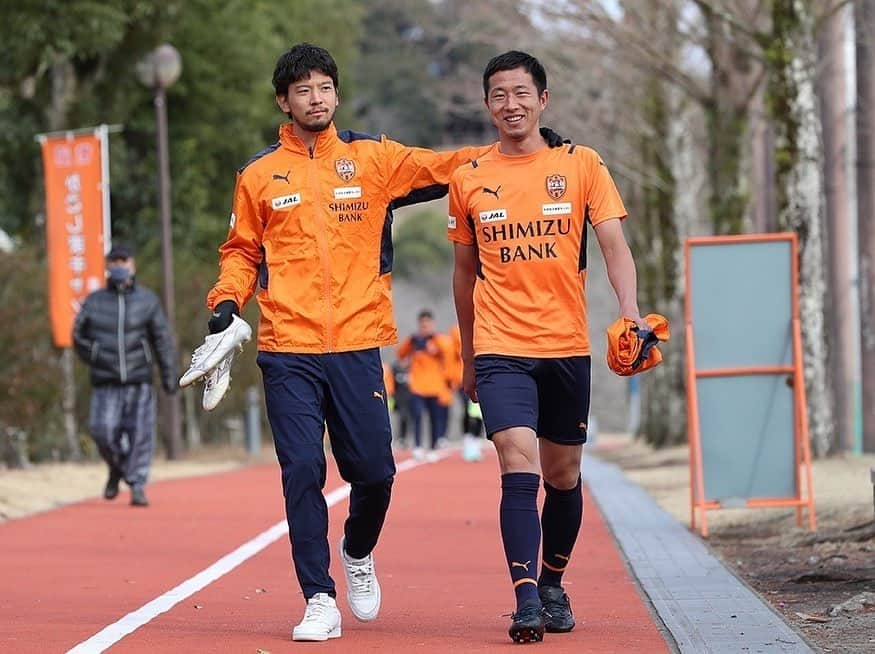 白崎凌兵のインスタグラム：「鹿児島start⚽️⚽️ #キャンプ #井林軍団勢揃いの写真 #撮りたい」