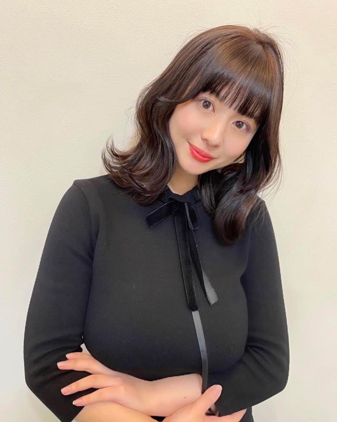 綾瀬りえさんのインスタグラム写真 - (綾瀬りえInstagram)「Good work ! I went to a hair salon💓✨  Thank you for being cute always💓 (@ioe.kai4444 )  If you see this post, there is 30% discount 💜I really recommend you had better go ！  お疲れ様！ 美容院に整えにいきました💓✨  かいさん、 いつも可愛いくしてくれてありがとう！ (@ioe.kai4444 )  この投稿を見てきてくれた方は なんと30%offになるからいってみて💜  #ヘアカラー #ヘア #カラー #ブルーベース #髪の毛 #髪の毛サラサラ #トリートメント #ヘアアレンジ #カット #haircolor #hairstyle #umeda #cute #instagood #salon #salonmodel #サロンモデル #茶屋町 #大阪 #関西女子 #かわいくなりたい #冬メイク」1月27日 23時07分 - ayase1013rie