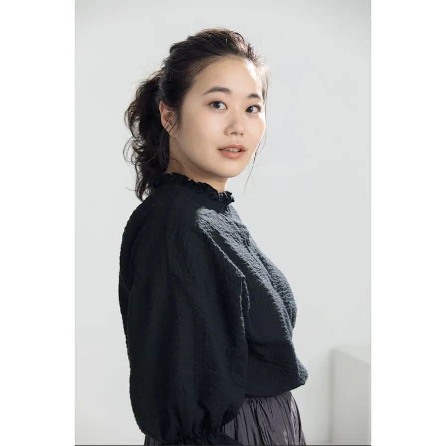 ぎぃ子さんのインスタグラム写真 - (ぎぃ子Instagram)「＼明日静岡で登壇／ 『#天上の花 』(主演 #東出昌大 さん #入山法子 さん) 1月28日（土）　 ◎ #シネギャラリー　  9：50の回上映後 　JR静岡駅北口より徒歩5分 　サールナートホール３階にある映画館です。 　なんと『 #カミハテ商店 』で2012年に 　登壇したことがあり、11年ぶりに伺います。  ◎ #シネマイーラ　　14：10の回上映後 　JR浜松駅北口より徒歩8分  ▼登壇者▼ #片嶋一貴監督 #関谷奈津美 さん #林家たこ蔵 さん #ぎぃ子  シネ・ギャラリーさんでは 11月12月に『 わたしのお母さん』 1月2月に『天上の花』(2/2まで) 1月2月に『そばかす』(2/2まで)  シネマイーラさんでは 11月12月に『 わたしのお母さん 』 1月2月に『天上の花』(2/2まで) 2月に『そばかす 』(2/10～2/16まで)  と私の出演作品が 上映されていました&上映されています&上映予定です！  #映画　#映画館　#静岡　#浜松 #わたしのお母さん #そばかす  1枚目の写真撮影 / #富田大樹 さん 　　　  ヘアメイク / #成谷充未 さん」1月27日 23時08分 - giko.giko.giiko