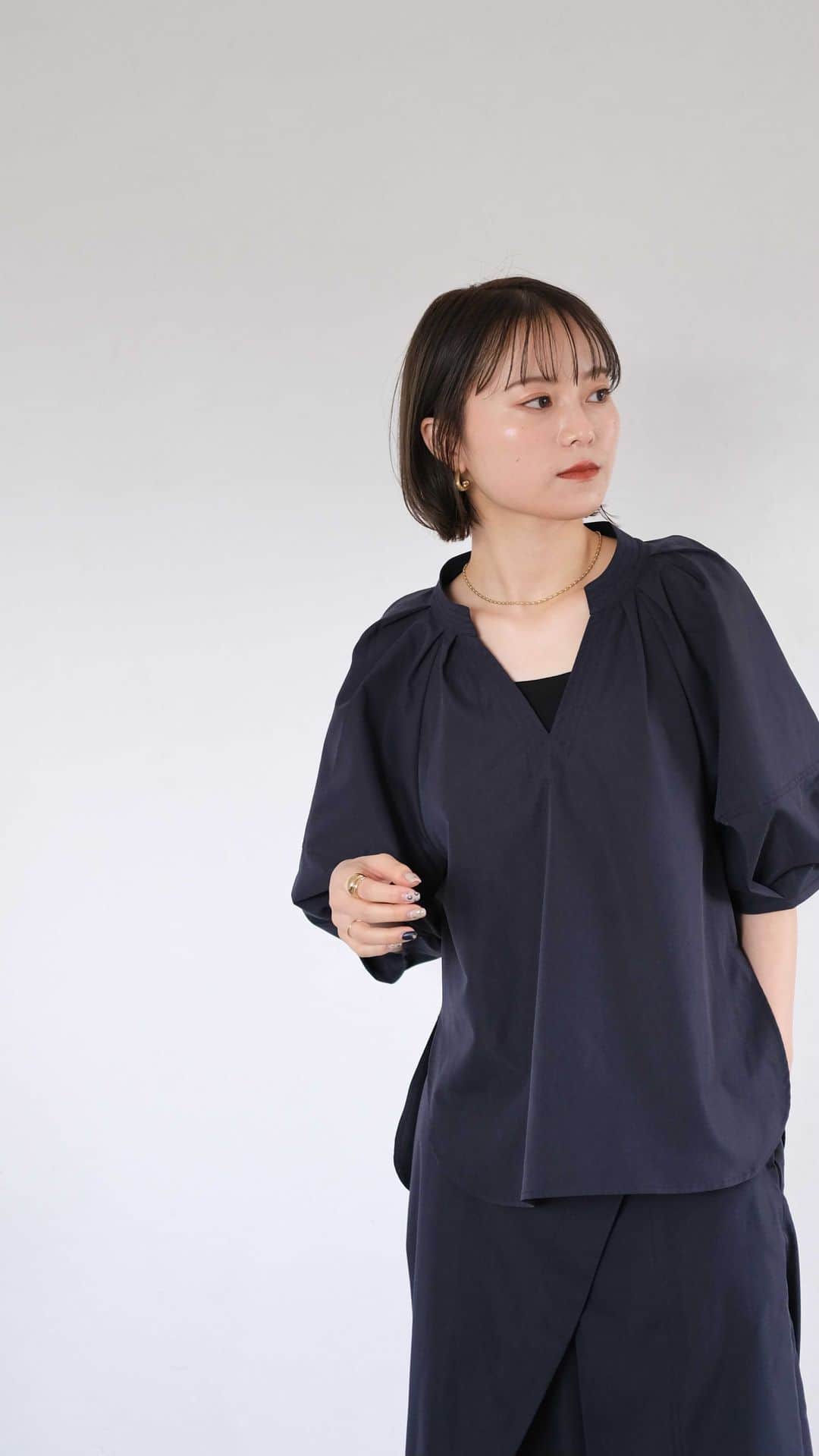 のインスタグラム：「2023 Reurie' spring collection. 期間限定で残します✨ with 妹(笑) . ひな 162cm 妹 166cm」