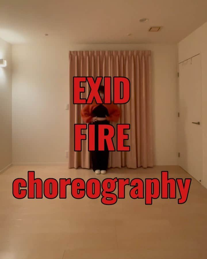 CHISATOのインスタグラム：「🔥 ♪.FIRE / @exidofficial  🧠 @1220.chisato   誕生日プレゼントで買ってくれたお洋服やっと着て踊れた🥹🧡 @kinakomusic ありがとう💕 そして遅くなりすぎて申し訳ございません🙇‍♀️🙇‍♀️🙇‍♀️  #exid #fire #kpop #dance  #choreography #punking #waaking #ちさとコレオ」