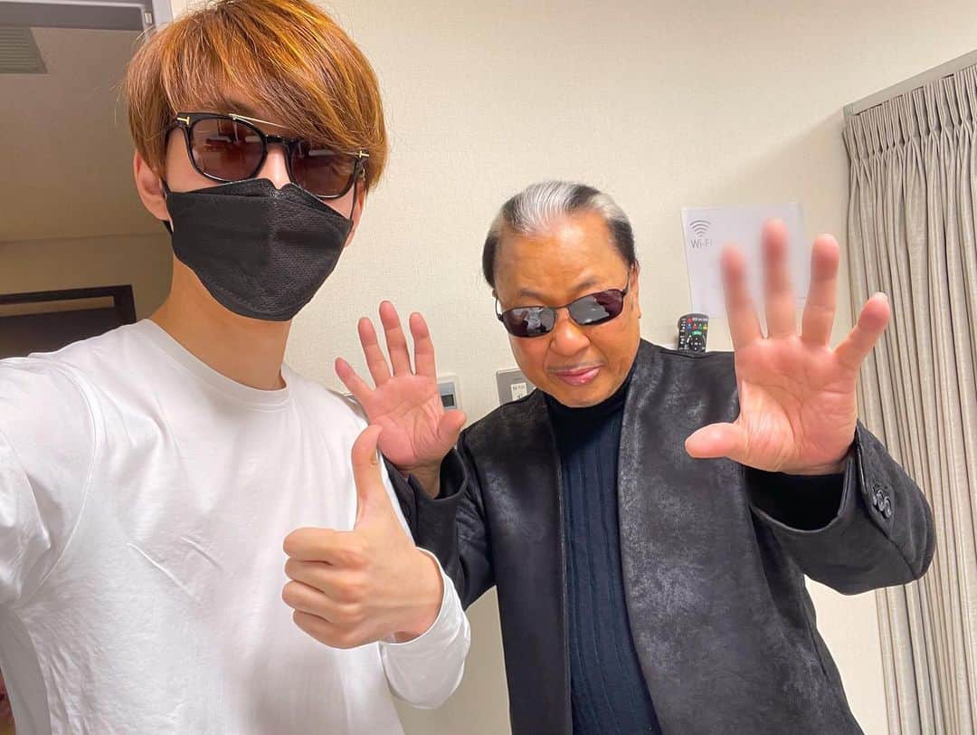 よみぃのインスタグラム：「スーパー4Kマジックショー Mr.マリック超魔術団2023に出演してきました 生マリックさん最高でした」