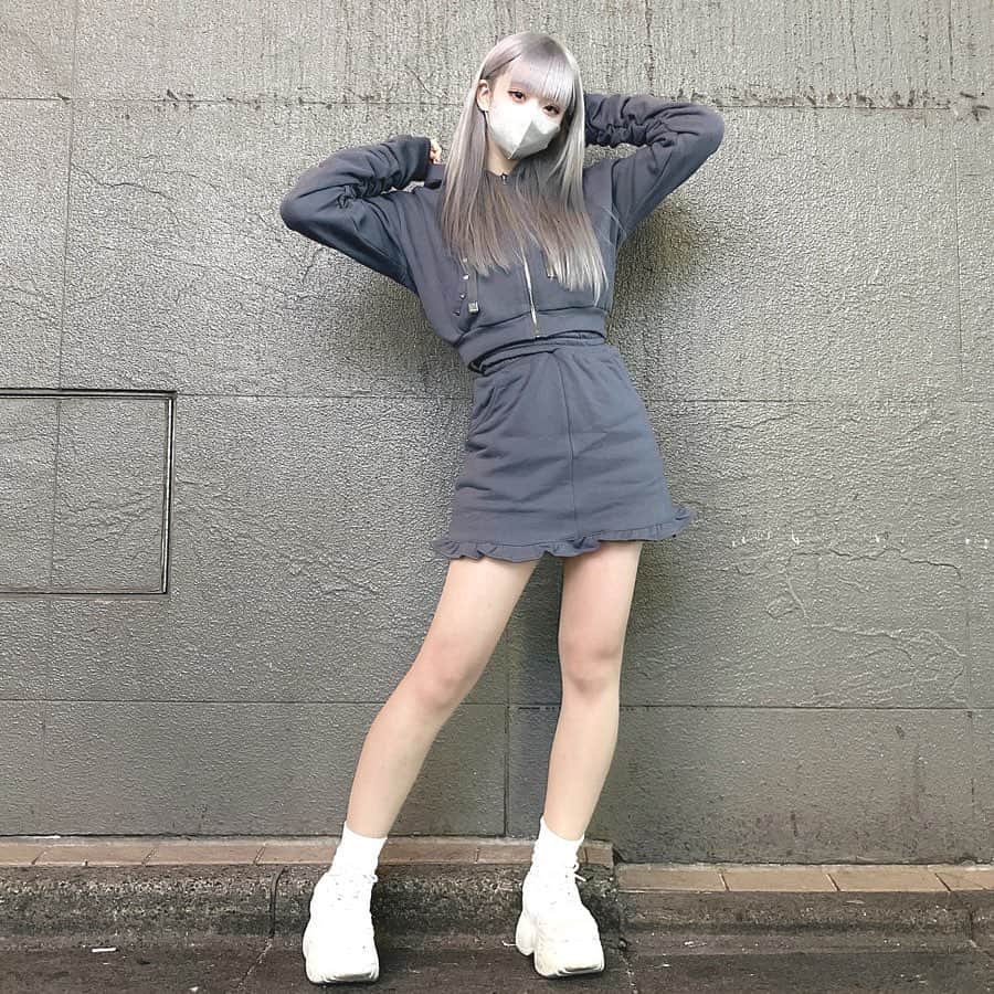凸守すずのインスタグラム：「こーゆうセットアップ欲しかったの！ ちょーお気に入り！ぴうむさん天才🥹」