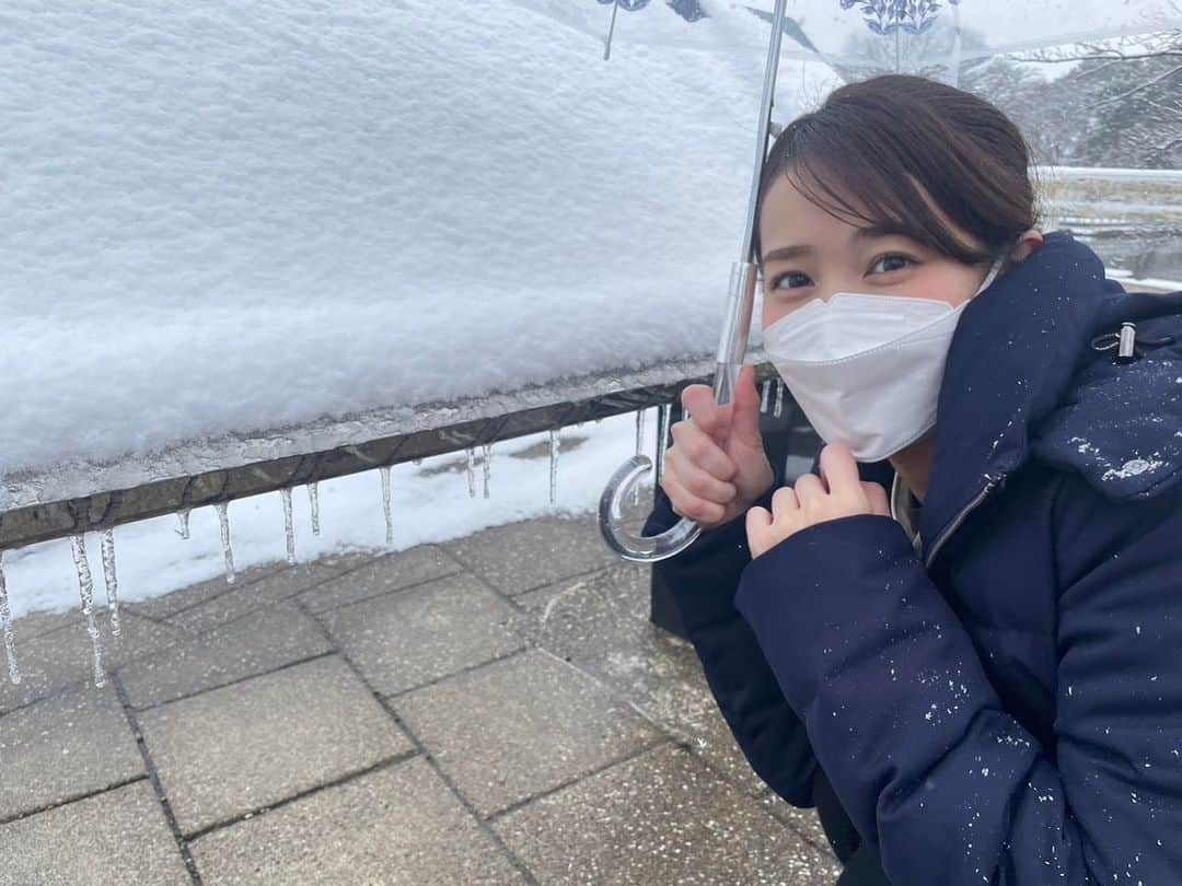 島津咲苗さんのインスタグラム写真 - (島津咲苗Instagram)「今日も寒いですね❄️ ここ数日の雪・寒さで影響があった方 大丈夫でしたか？！心配です。  体の芯まで冷える寒さですね。 あたたかいお風呂であたたまってくださいね。 . . . #メーテレ #ドデスカ #アナウンサー #島津咲苗 #メーテレアナウンサー #雪 #つらら #ダウンコート #骨格ウェーブ #ダウン #寒い日 #冬コーデ #今日のコーデ  #三重県 #九華公園」1月27日 18時35分 - sanae_shimazu