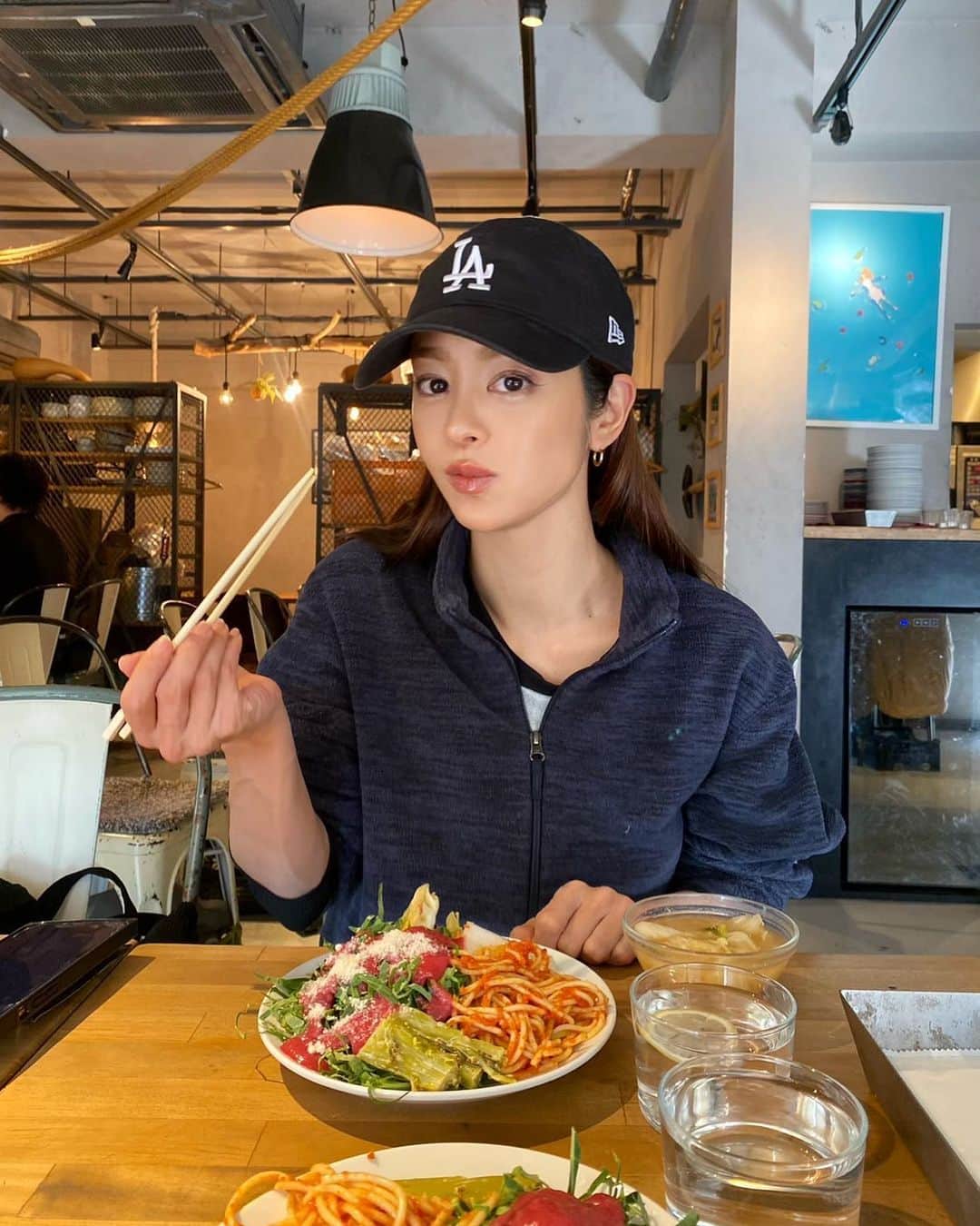 大柳麻友のインスタグラム：「⁡ ⁡ この前のゆりえランチ🍽 ⁡ 最近は週3で妹と会ってる👭🫶 寒過ぎて仕事以外は完全引きこもりです🤣 ⁡ ⁡ ⁡ #lunch #food #instagood ⁡」