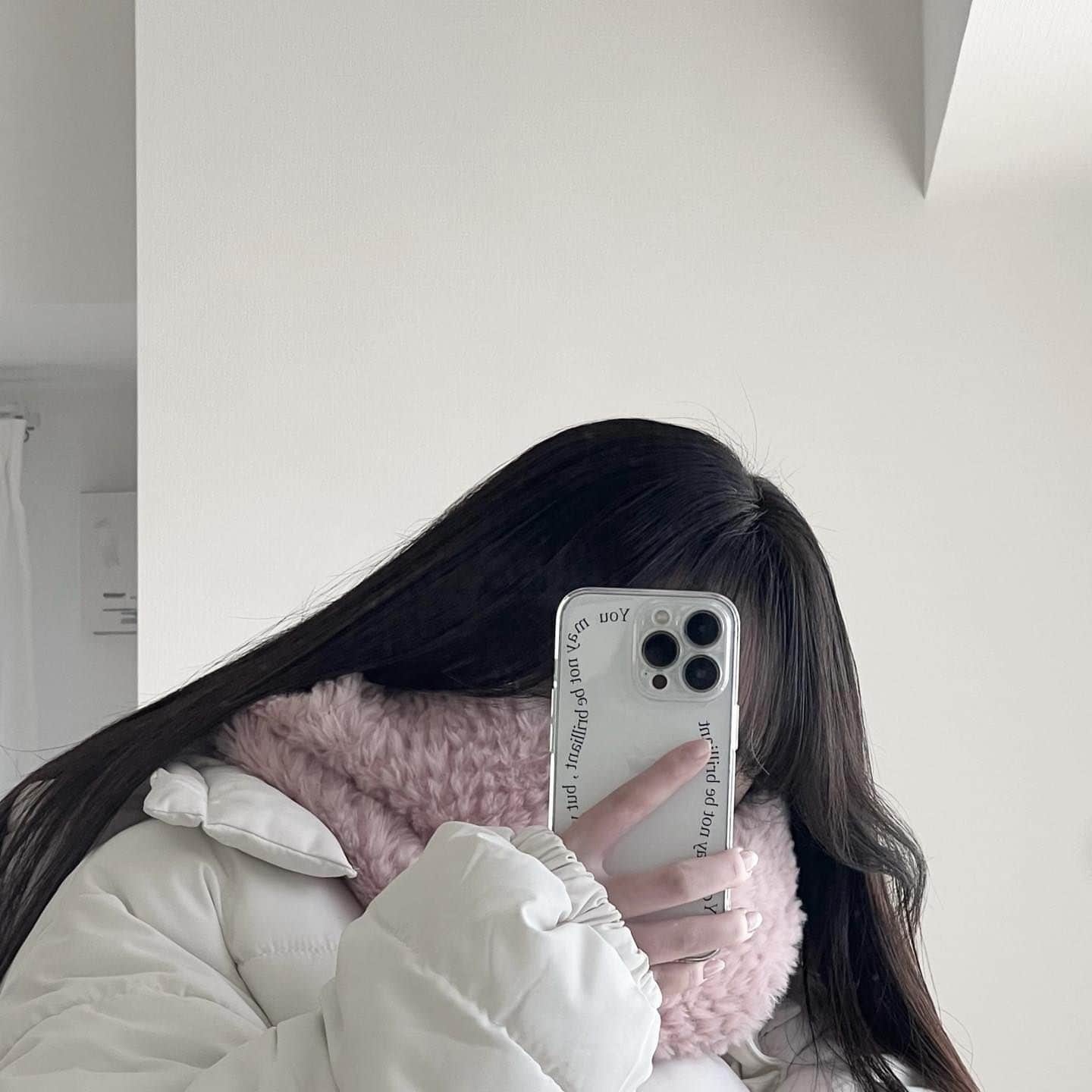 みゅうのインスタグラム：「人差し指の爪はお風呂掃除で消えました( .. )」