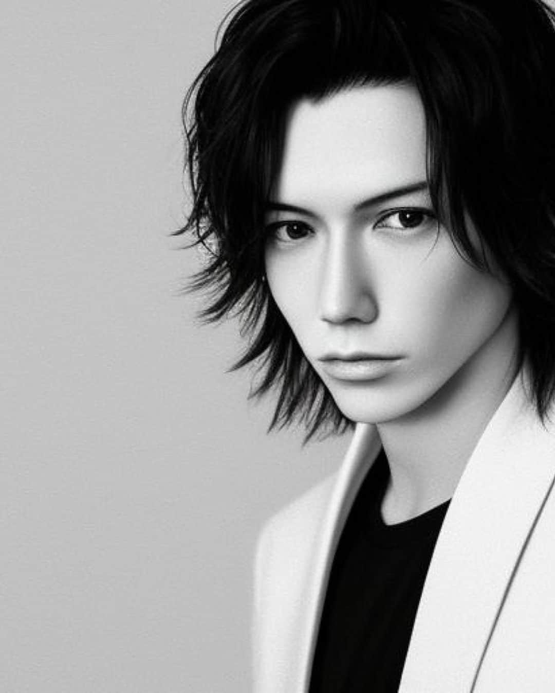 太田和樹／かずちぇるのインスタグラム：「せっかく課金したからのせとこ。 何枚目が良いかコメント下さい🫠 1番最後が1番イケてる👏」