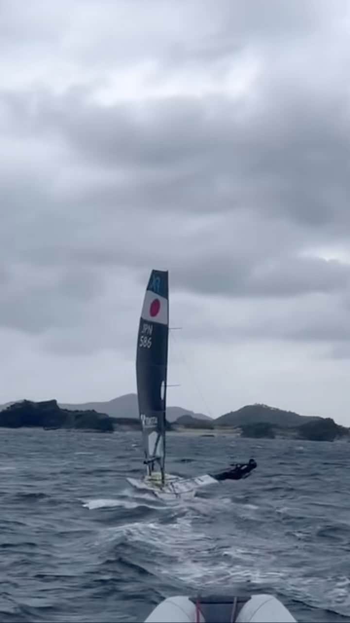 田中美紗樹のインスタグラム：「😳😳😳  #49erfx #49erfxsailing #jpn586」