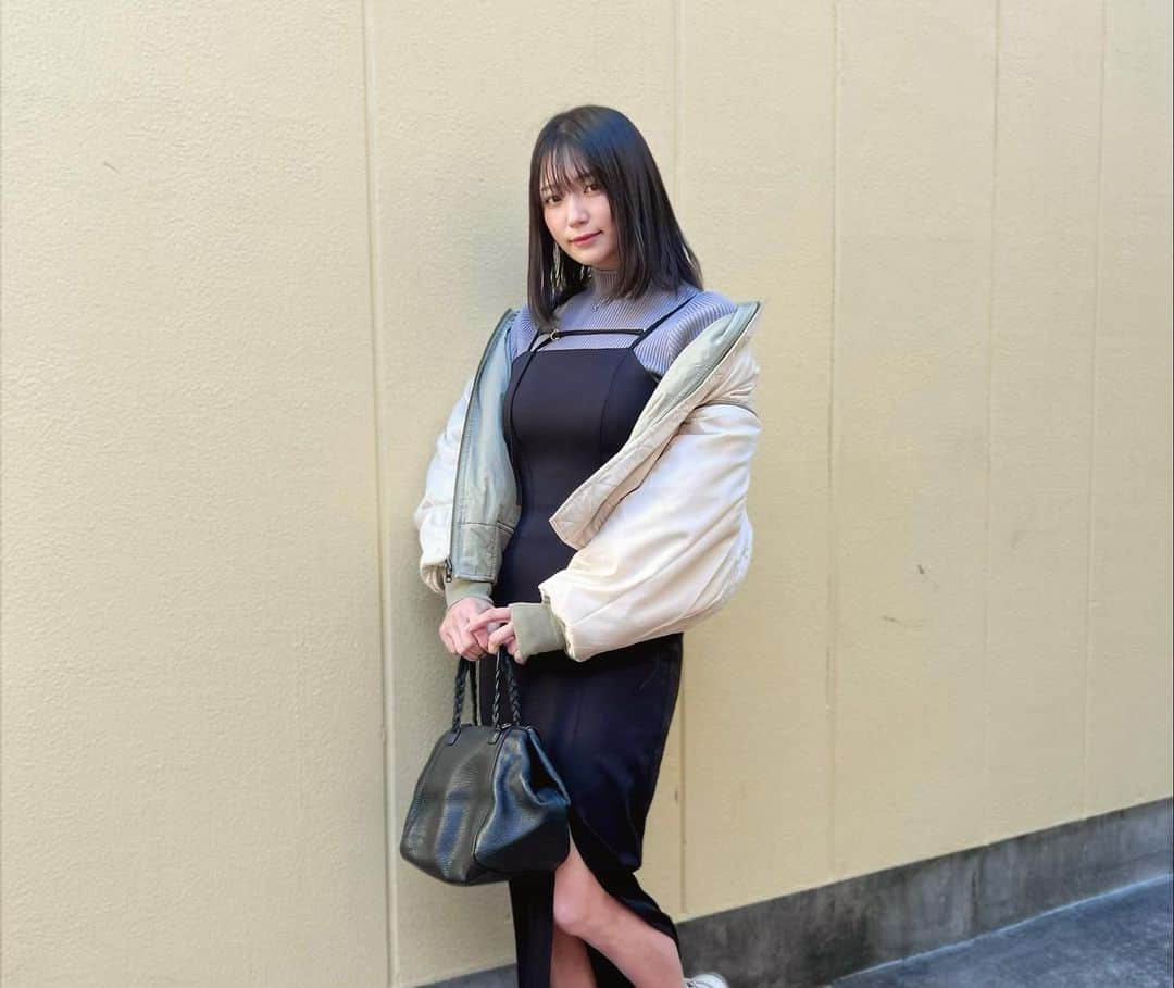 瀬山しろのインスタグラム：「最近ZOZOTOWNで購入したお洋服だけでコーデしたよ🐳💕 . リバーシブルのブルゾンは配色が可愛くて一目惚れ(⁎⁍̴̛ᴗ⁍̴̛⁎)カーディガンの紫の色味もめっちゃお気に入り💟💭少しだけ個性的なデザインの服が好きなので、色んなブランドを見比べて買えるのが嬉しい！！ . 普段からZOZOTOWNよく使ってるけど、いつも発送が早くてとっても助かってます！初回は2000円OFF⋆⸜❤︎⸝‍⋆  .  いろんなコーデが紹介されてます！ @zozotown_girl フォローしてね🫶🏻🤍 ̖́-‬ . . #zozotown #zozo購入品 #zozo活 #pr」