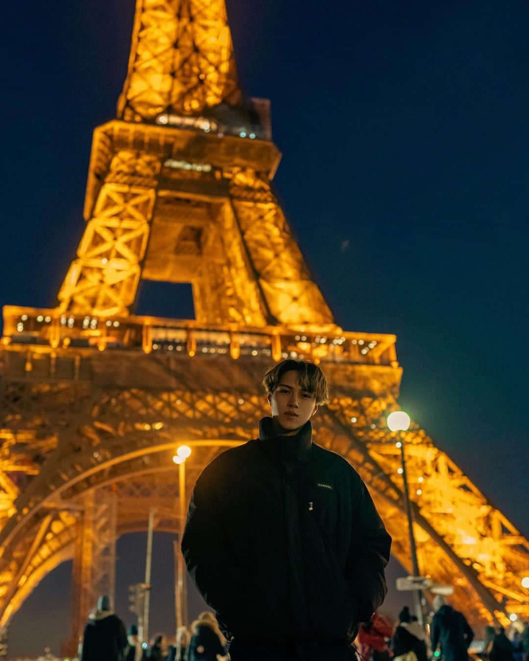 KEVINのインスタグラム：「夜も最高🇫🇷 早くみんなと会いたい！  #BUDDiiS #KEVIN」