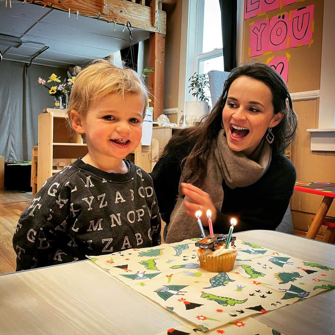 サーシャ・コーエンのインスタグラム：「Happy 3rd Birthday my little love! 🥰🥳」