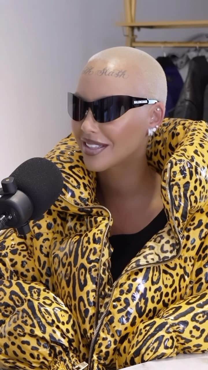 アンバー・ローズのインスタグラム：「For the people that truly know me personally know The REAL Amber Rose is quiet, reserved, and very traditional in a lot of ways. So why so much hate throughout the years? Persona? Misconception? Jealousy? Or people just love to hate me? Check out my interview with @sofiafranklyn OUT NOW 🥰」