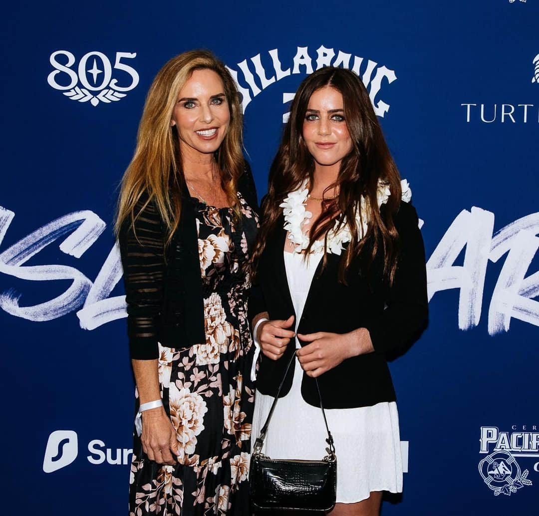 キャロライン・マークスのインスタグラム：「@wsl awards night」