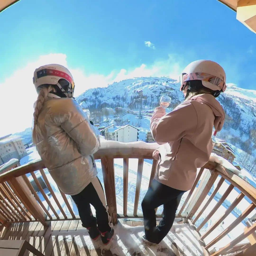 トニア・コーチさんのインスタグラム写真 - (トニア・コーチInstagram)「What an amazing experience ❄️   #tignes #snowboarding #snow #holiday #ski」1月28日 5時22分 - toniacouch