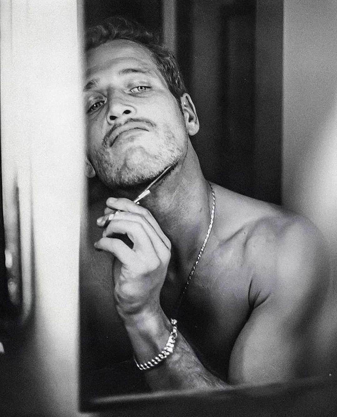 アレックス・ペティファーのインスタグラム：「@darkdreamsentertainment 🎥   #paulnewman #icon」