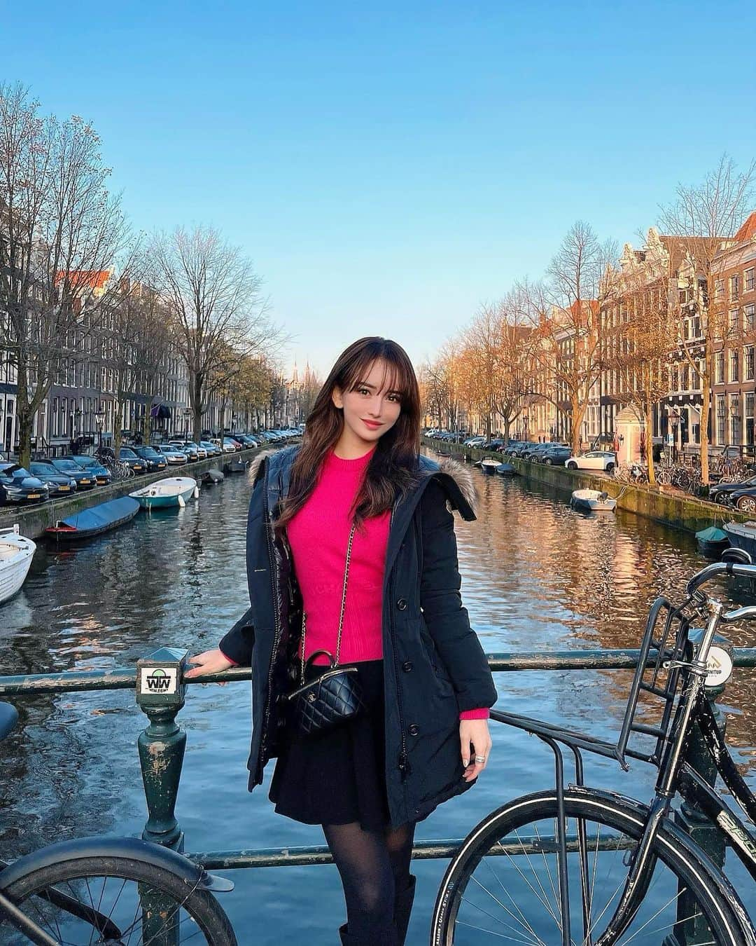 伊東亜梨沙さんのインスタグラム写真 - (伊東亜梨沙Instagram)「🇳🇱Amsterdam . . アンネフランクの家にも再訪。 子供の頃、アンネフランクの学習漫画読んだ時、子供ながらに衝撃を受けた😱 今こうやって私が平和に過ごせてることに感謝🙏 . . #trip #travel #ヨーロッパ旅行 #amsterdam #アムステルダム #オランダ #🇳🇱 #ありさtravel #タビジョ #母娘旅行」1月28日 17時47分 - arisa__917m