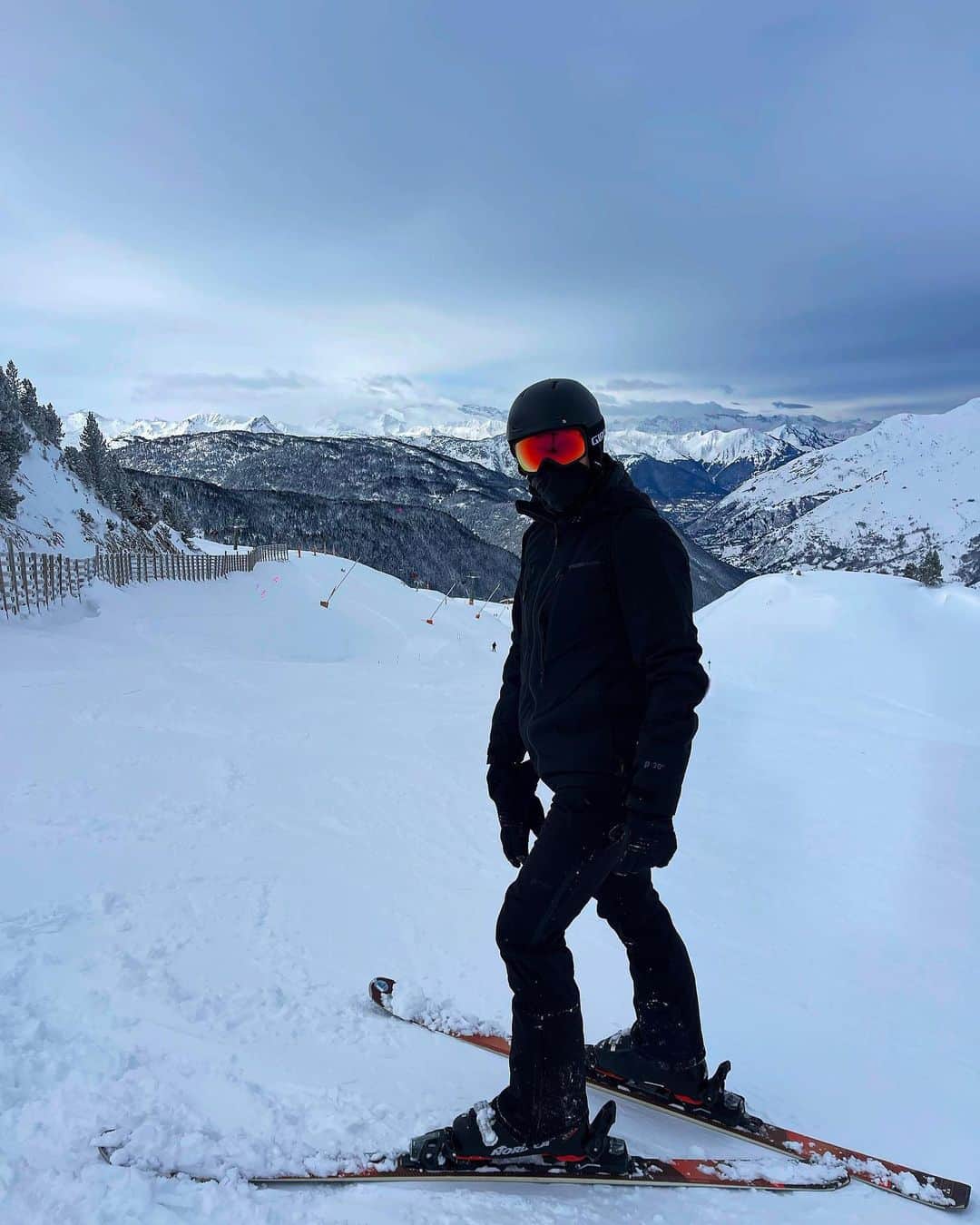 マテオ・ムサッキオのインスタグラム：「🤍❄️」