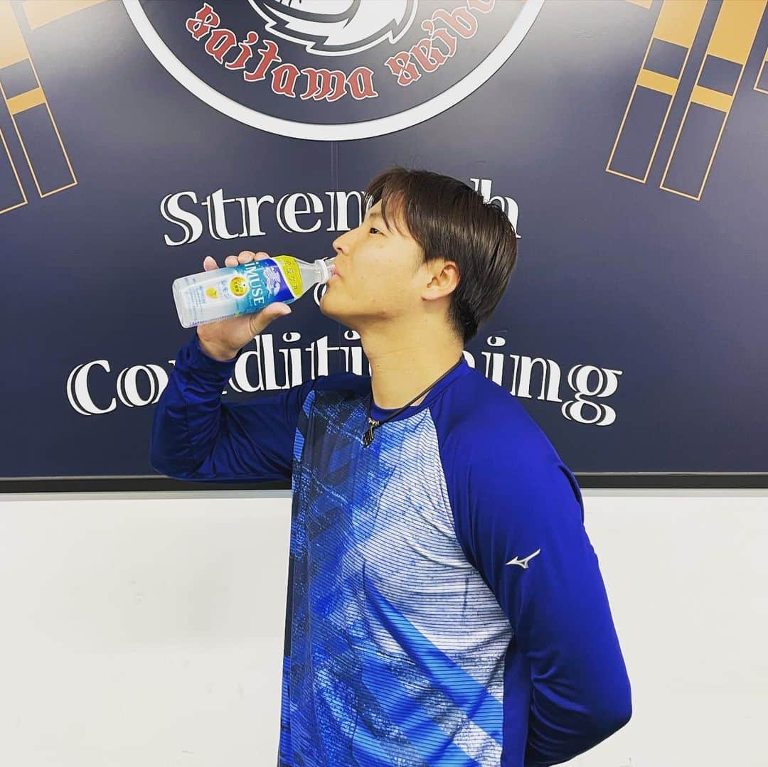 鈴木将平さんのインスタグラム写真 - (鈴木将平Instagram)「おはようございます！ 縁あって野球教室をキリンビバレッジさんにも支援していただきました🙇‍♂️ イミューズ飲んで免疫あげて1年間体調崩すことなく頑張ります！ #野球#キリンビバレッジ#イミューズ #飲んで元気に頑張る」1月28日 10時26分 - shohei_s46