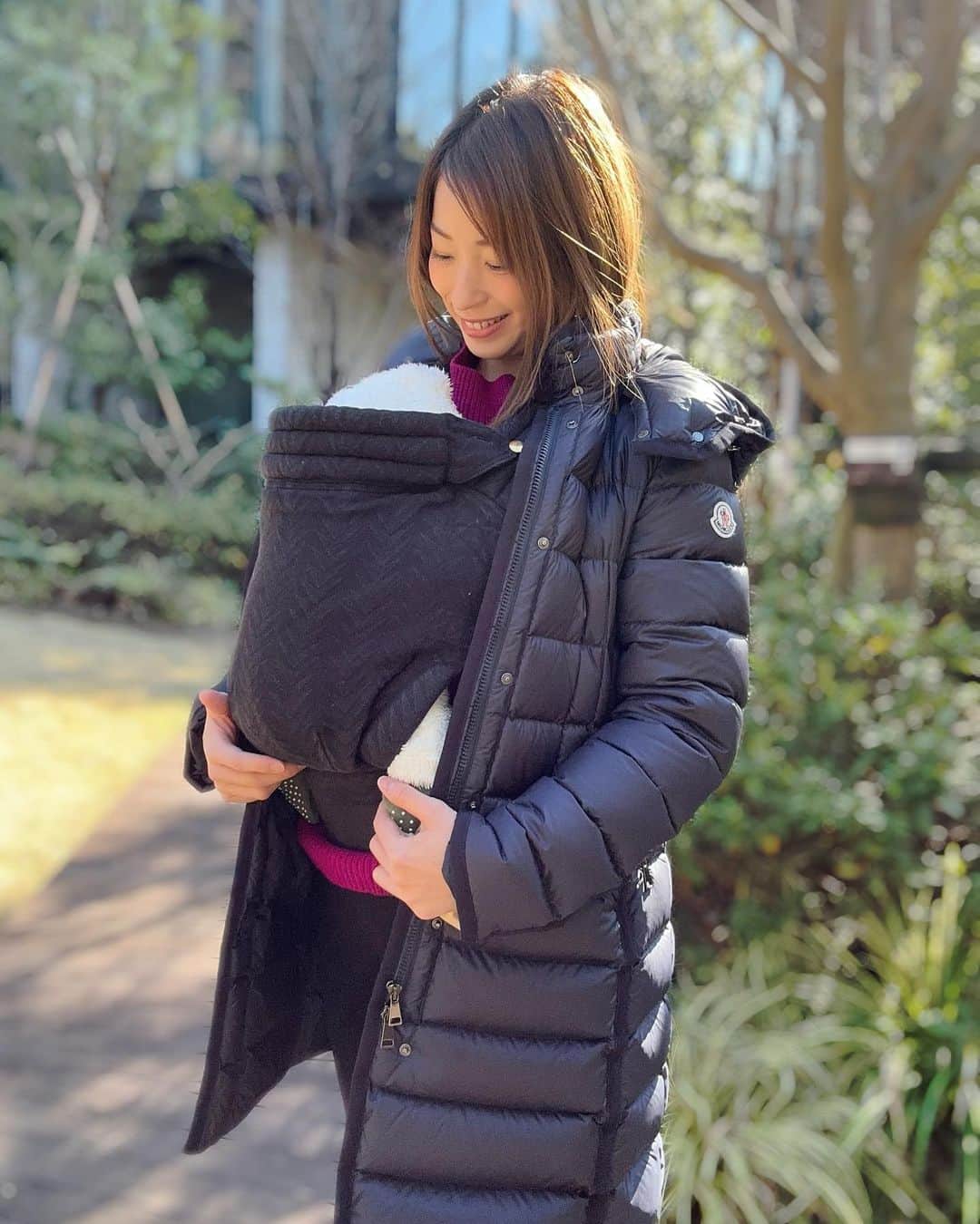 RIKAさんのインスタグラム写真 - (RIKAInstagram)「. 出産から1ヶ月✨ 長女の時は何もかも初めてでちょっとしたことでもググってて神経尖らせてたけど2人目になるとそれがなくていい意味でマイペースに子育てできてます🥰 . ベビちゃんは退院時2500g程だったけど1ヶ月検診で3700gまで成長🌱 . 年子育児はめちゃくちゃ大変と聞いてるのでこれから不安なことも沢山あるけどそれと同時に毎日可愛い2人に癒されたいと思います💖 . . . #出産#新生児#産後1ヶ月#2人目#年子#年子育児#赤ちゃん#赤ちゃんといる暮らし#女の子ママ」1月28日 10時31分 - rinrikagolf
