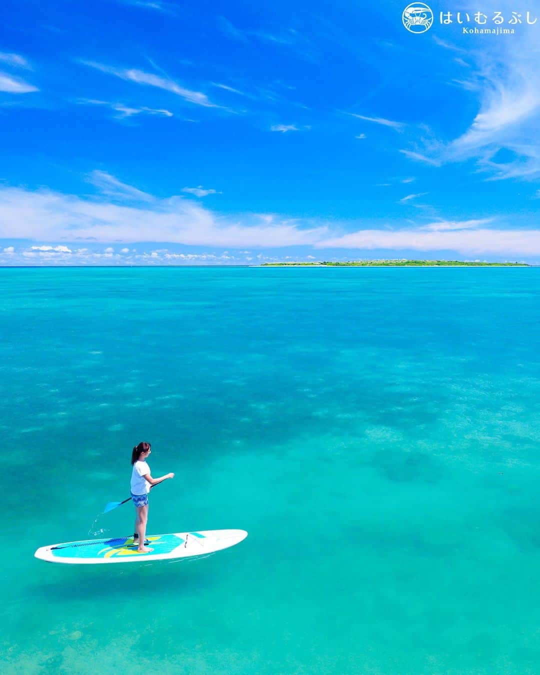 HAIMURUBUSHI はいむるぶしさんのインスタグラム写真 - (HAIMURUBUSHI はいむるぶしInstagram)「小浜島・はいむるぶしから癒しの風景をお届けします。 八重山ブルーの海をSUP ボードでクルージング。 海上からの絶景に心が踊ります。 ここにしかない、美しい景色に癒されます。 #沖縄 #八重山諸島 #離島 #サンゴ礁 #海 #スタンドアップパドル #ツアー #景色 #小浜島 #リゾート #ホテル #はいむるぶし  #japan #okinawa #yaeyama #islnad #blue #coral #sea #standuppaddle #sup #tour #kohamajima #resort #hotel #haimurubushi」1月28日 15時55分 - haimurubushi_resorts