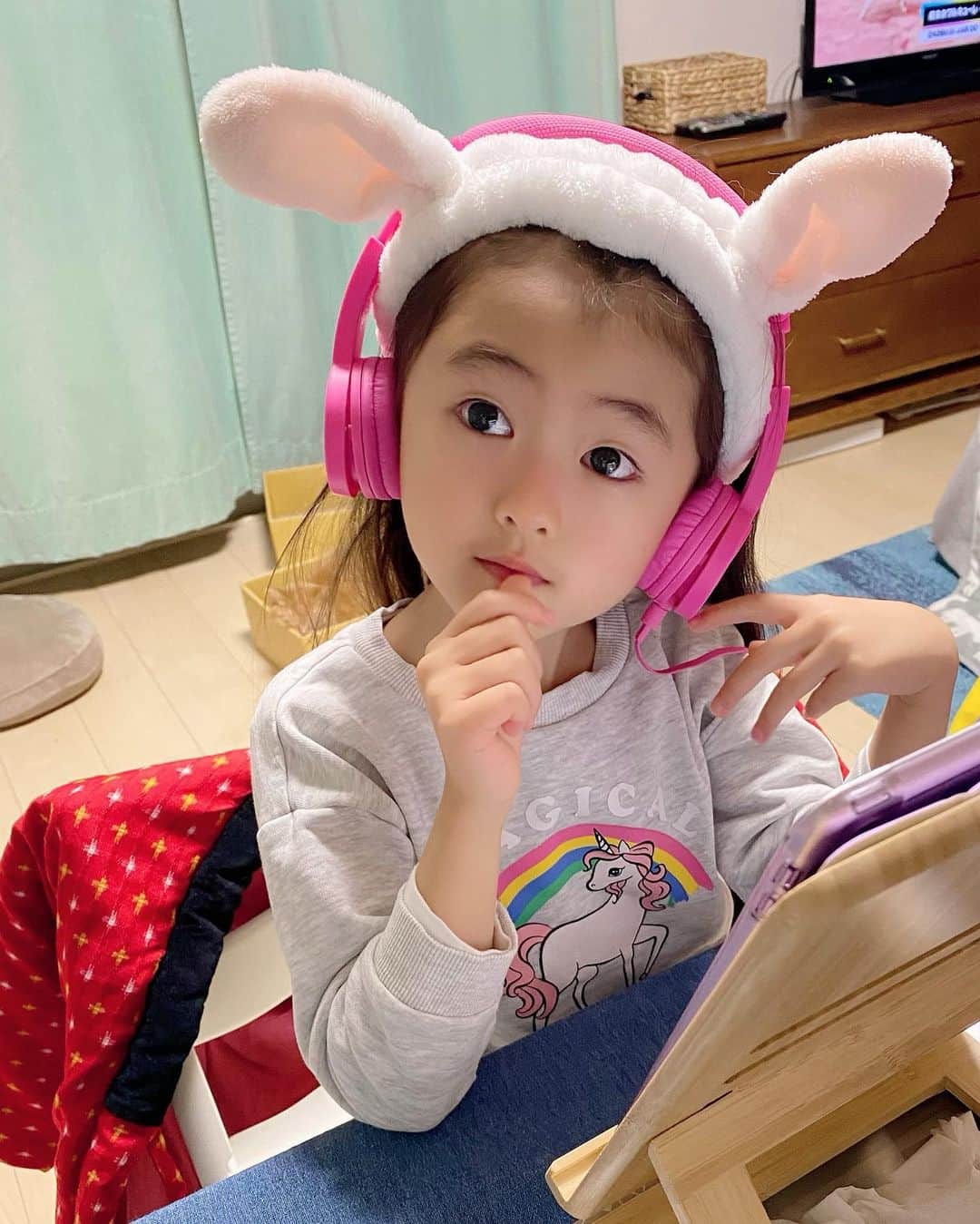 山口愛実のインスタグラム：「🐰🐰🐰🐰🐰🎮」
