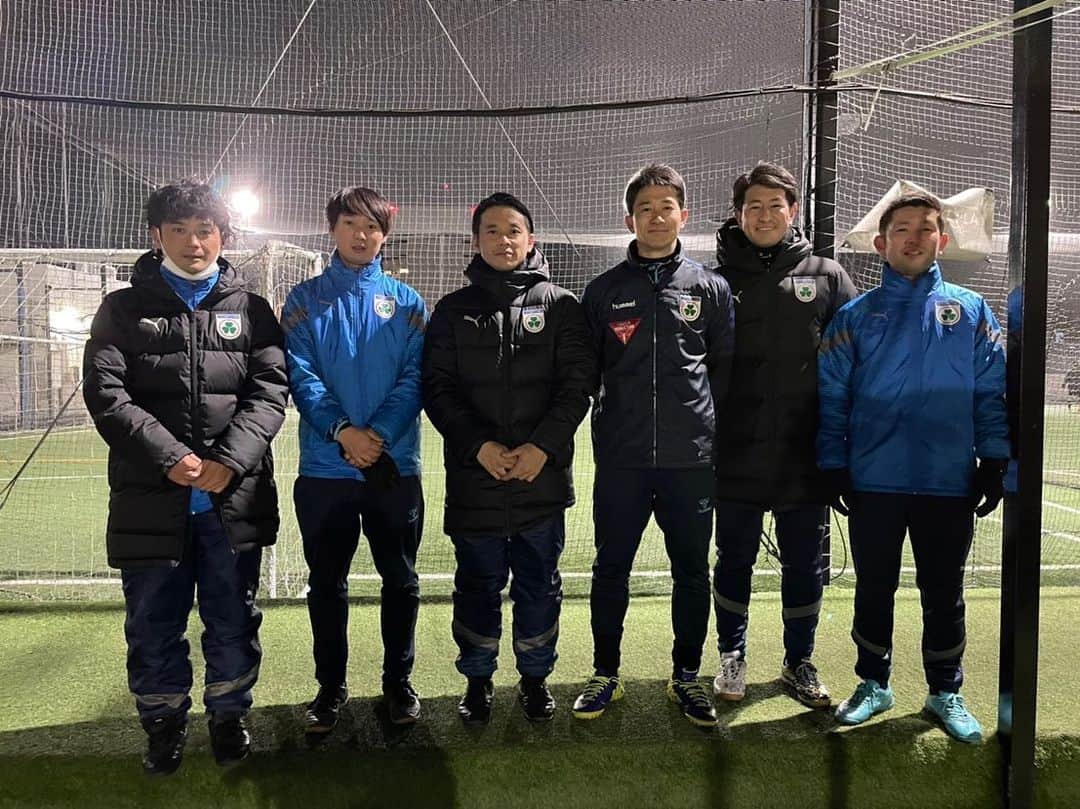 玉田圭司のインスタグラム：「サッカースクールin千葉⚽️ いつも思うけど本当に子供達のまっすぐな目や姿勢っていいよなぁ🥺 次回は2月12日(日)にスクール体験会イベントを行います！私も参加しますのでぜひ体験しにきてください！ @malva_soccer  #ビビット南船橋 #サッカースクール  https://malva-fc.jp/minami-funabashi/2023/01/09/malvaサッカースクール南船橋校powered-by-玉田圭司-2023年3月開/」
