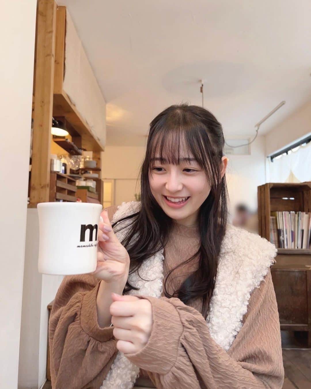 向井葉月のインスタグラム：「寒いからあったかくしてね☕️💭  #乃木坂46 #向井葉月」