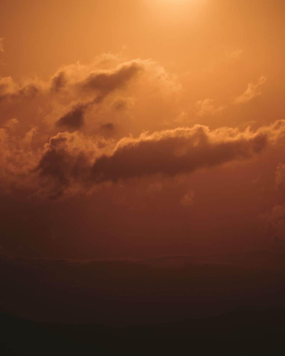 _msy_tのインスタグラム：「The sun embraces the sky.」