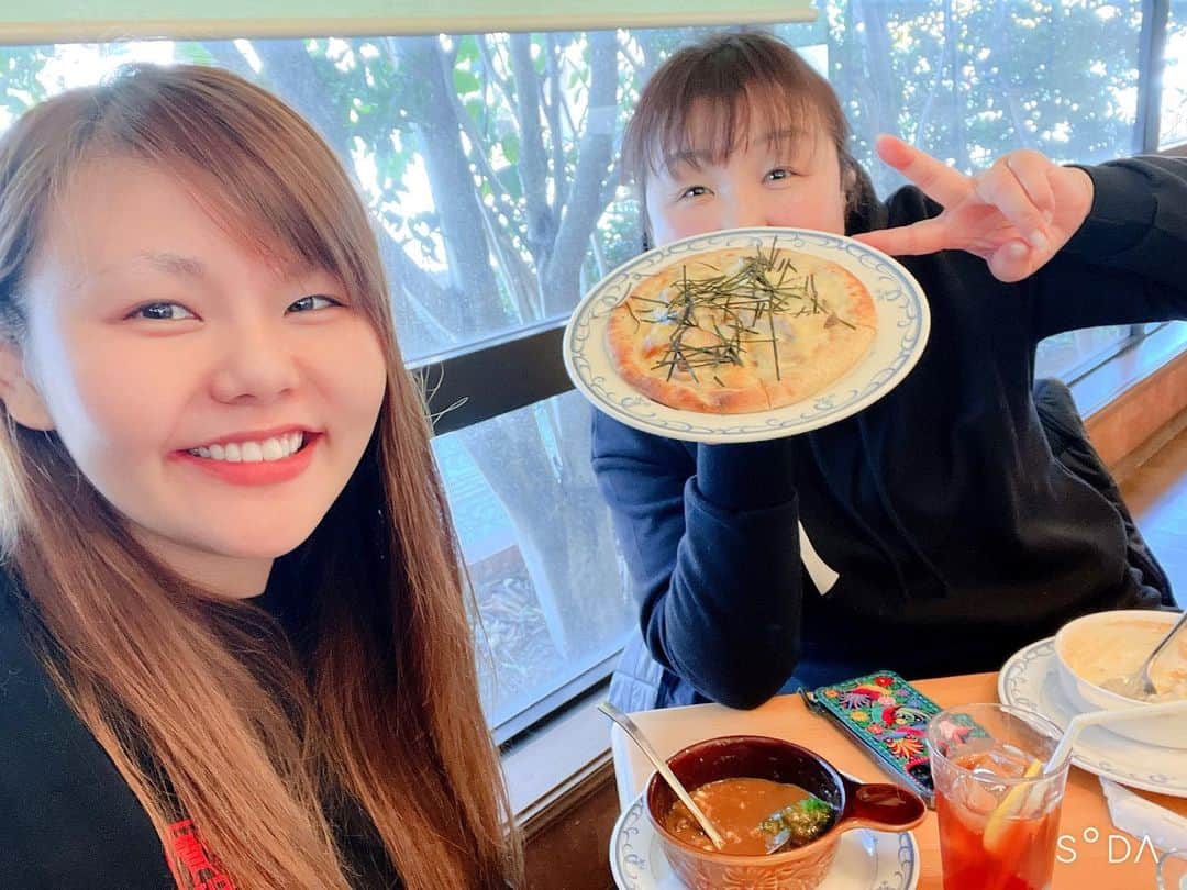 門倉凛のインスタグラム：「✎*  Instagramのストーリーから 沢山の方が飛んでblogを見て下さり 本当にありがとうございます¨̮♡  そしてこちらにも 沢山のメッセージ ありがとうございます·͜· ︎︎  *⋆✈ Rin Life  https://ameblo.jp/mimarvel/  #りんちゃんず #凛」