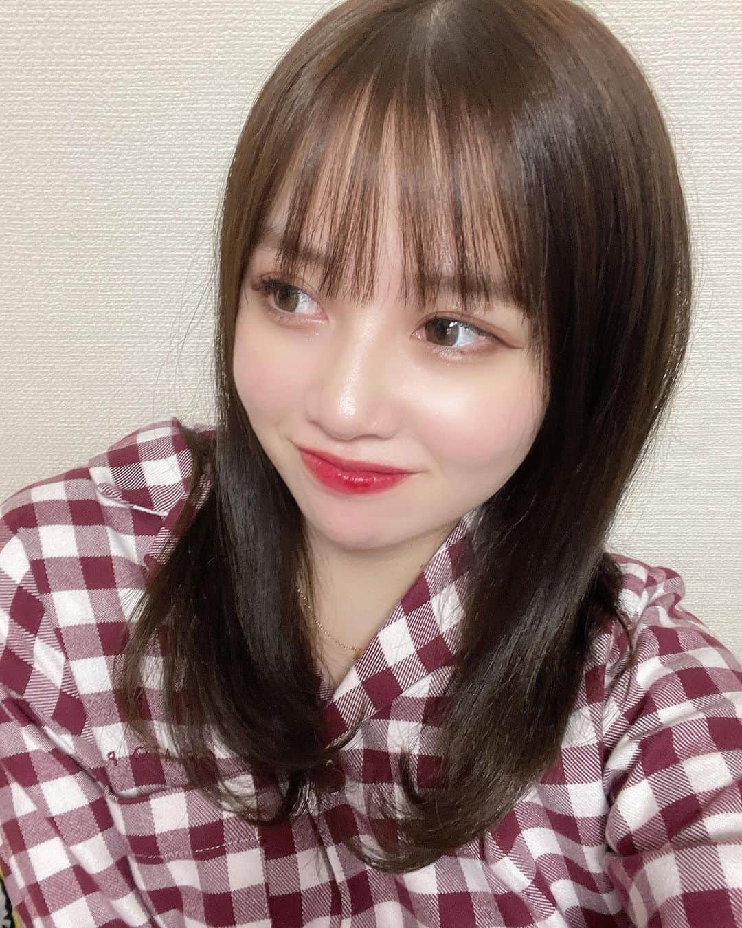 なあぽよさんのインスタグラム写真 - (なあぽよInstagram)「 ︎︎ ︎︎︎ ︎︎︎ ︎ この間 @r.o.b_ryo ひゃんにカラーとカットトリートメントしてもらったよ✂️♡ ずーっとブリーチ毛で傷んでたけど夏にはハイトーンが出来るくらいになってきた！😢💖 りょうひゃんのお陰で髪質改善出来ました🙇🏻‍♀️❕ ︎︎ ︎︎︎ ︎︎︎ ︎ そういえば最近キンプリのmemorial聞いてるんだ〜🥺🤍 すごくいい歌だよね〜❣️  #ニューヘアー#newhair #newcolor#ニューカラー#久しぶりだねっ」1月28日 22時07分 - ________sn.30