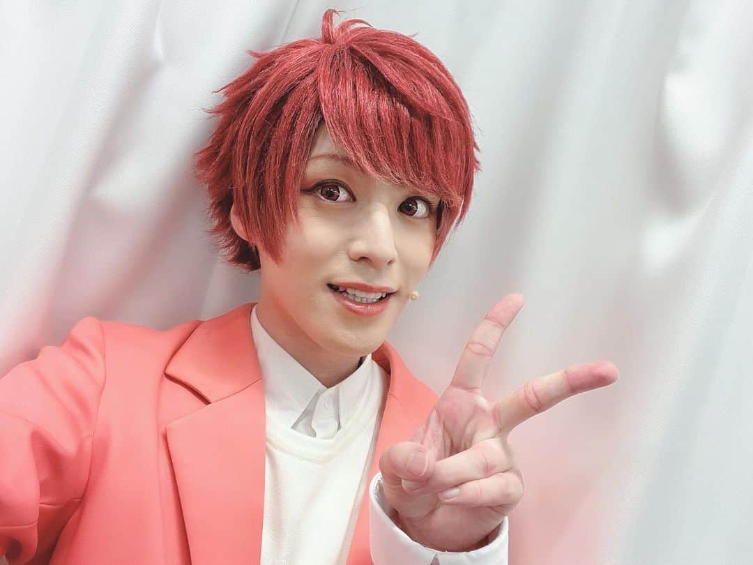 横田龍儀のインスタグラム：「今週の自撮り。  今日もエーステ冬単2の 本番でした。  明日で東京公演千穐楽です！ 明日も頑張ります！！  #今週の自撮り #エーステ #冬単 #佐久間咲也」