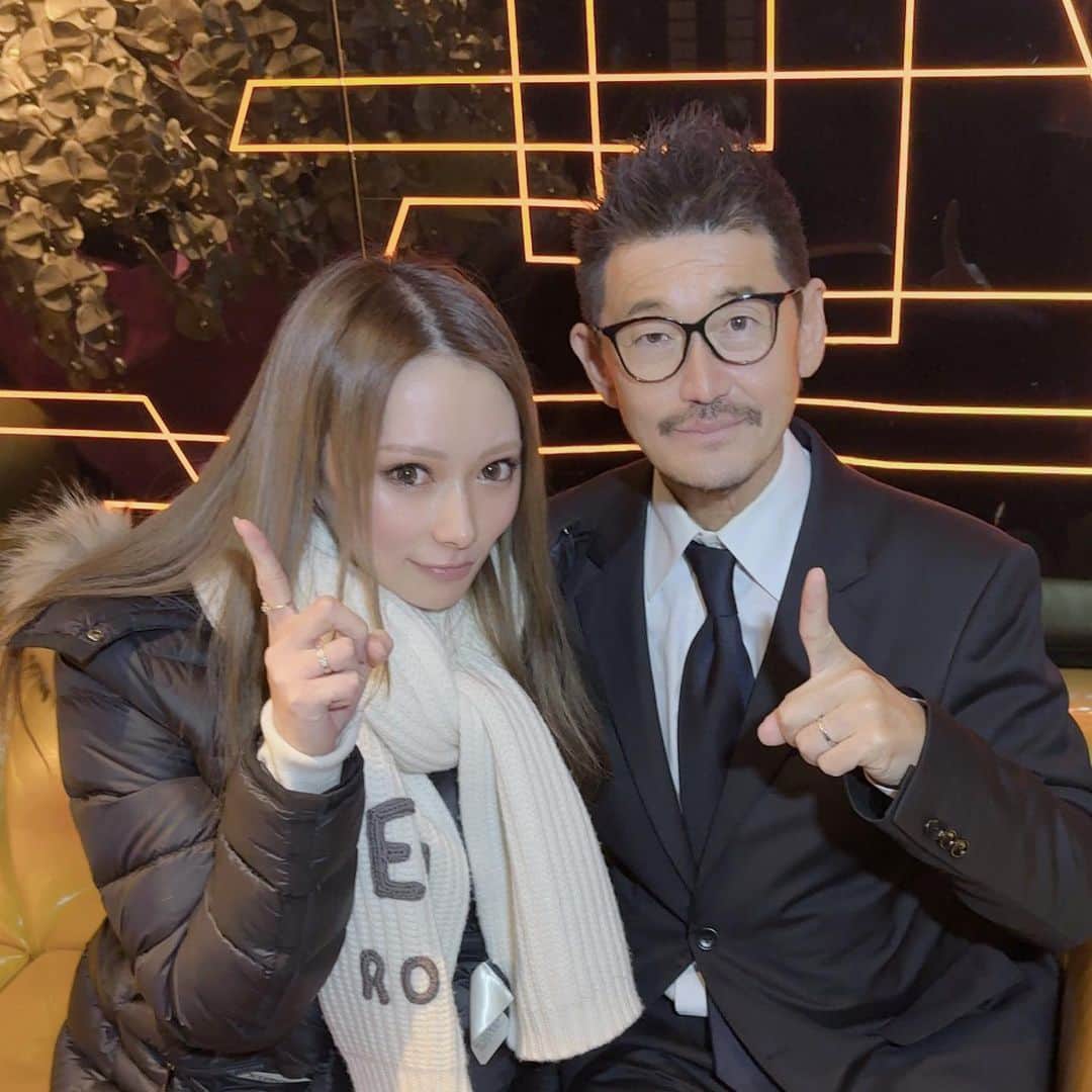 北川れいさんのインスタグラム写真 - (北川れいInstagram)「大好きな綾田社長お誕生日おめでとうございます🥺🎂🎉㊗️✨  私は最初で最後の社長のお誕生日に 参加させていただきました。  皆様に本当に愛されていて圧巻のひとことでした。 綾田社長もお客様方も凄すぎて さすがエースだなと思いました。  尊敬する社長の下で一緒にお仕事させていただけて とても幸せです🥺💖  素敵な時間をありがとうございました。  🥸☝️🧡 @takeshiayata   #綾田社長 #エース #ラストバースデー #日本一 #エースグループ」1月28日 23時31分 - kitagawa_rei