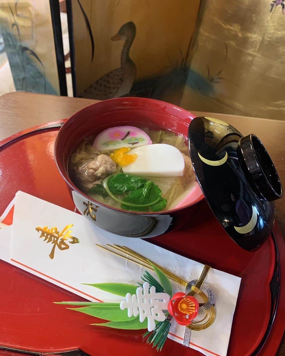 東山義久さんのインスタグラム写真 - (東山義久Instagram)「.  明けましておめでとうございます！ 今年も宜しくお願いします！  今年の書き初め 　 「　驚天　」  舞台、日々の生活を更に充実した年となる様 1日1日を大切にしていきます。  皆様にとっても実りある素晴らしい一年となります様に✨  #東山義久」1月5日 9時57分 - yoshihisa_higashiyama